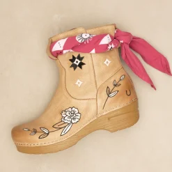 Dansko Jenni Boot & Bandana><noscript><img width=