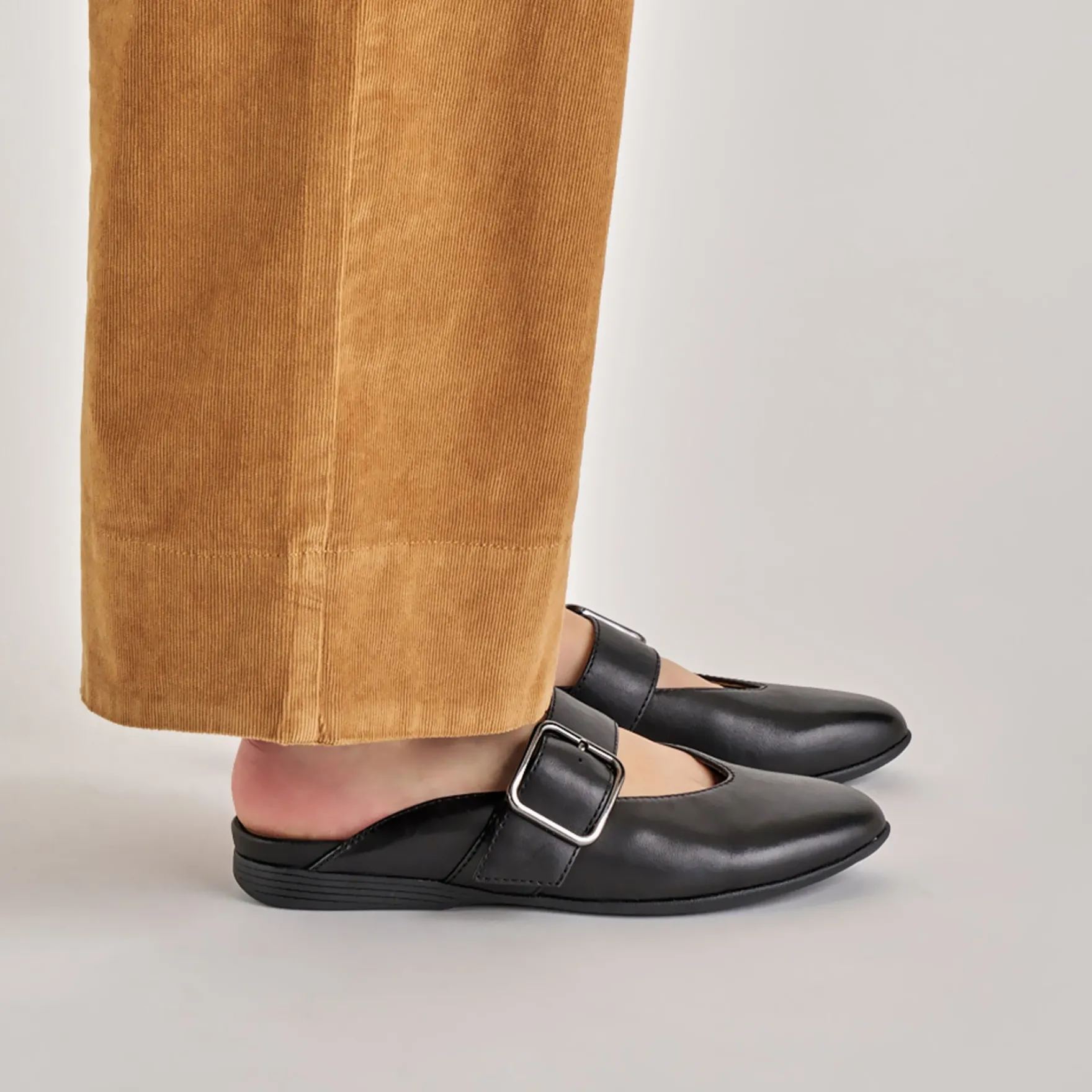 Dansko Lotus>Women Flats|Mules / Slip-Ons