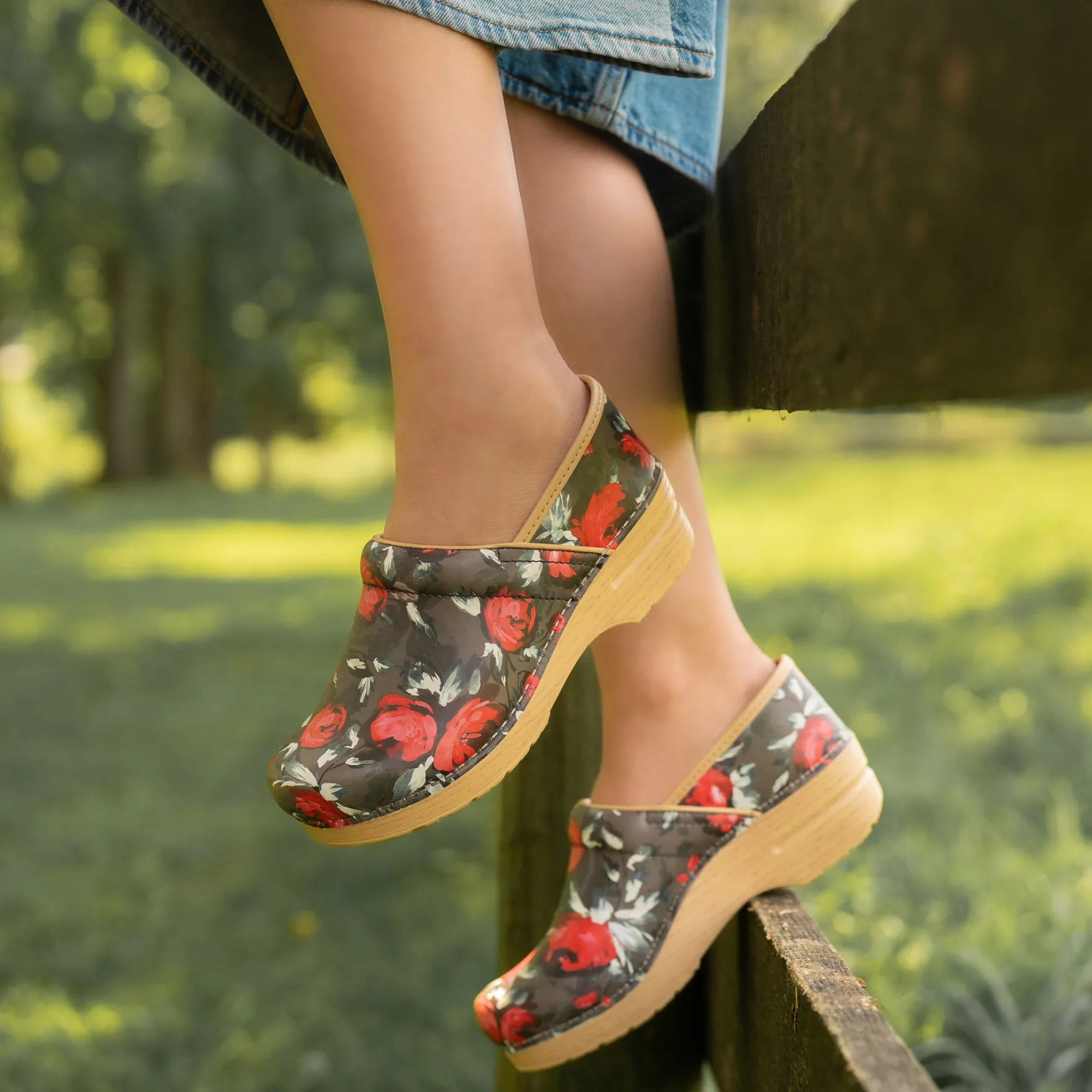 Dansko Professional>Women Clogs