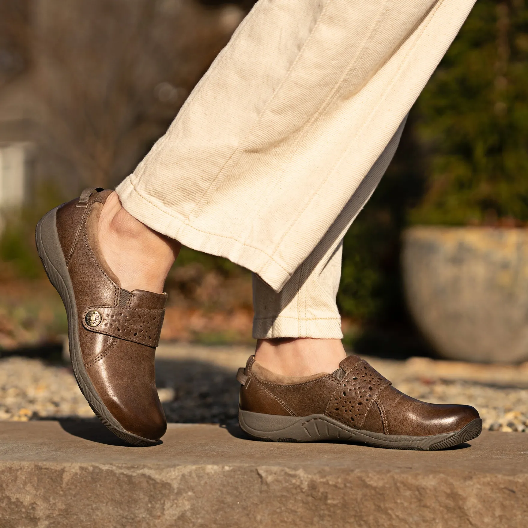 Dansko Sallie>Women Sneakers & Outdoor
