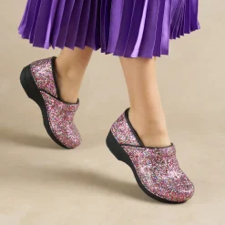 Dansko Wide XP 2.0>Women Wide|Clogs