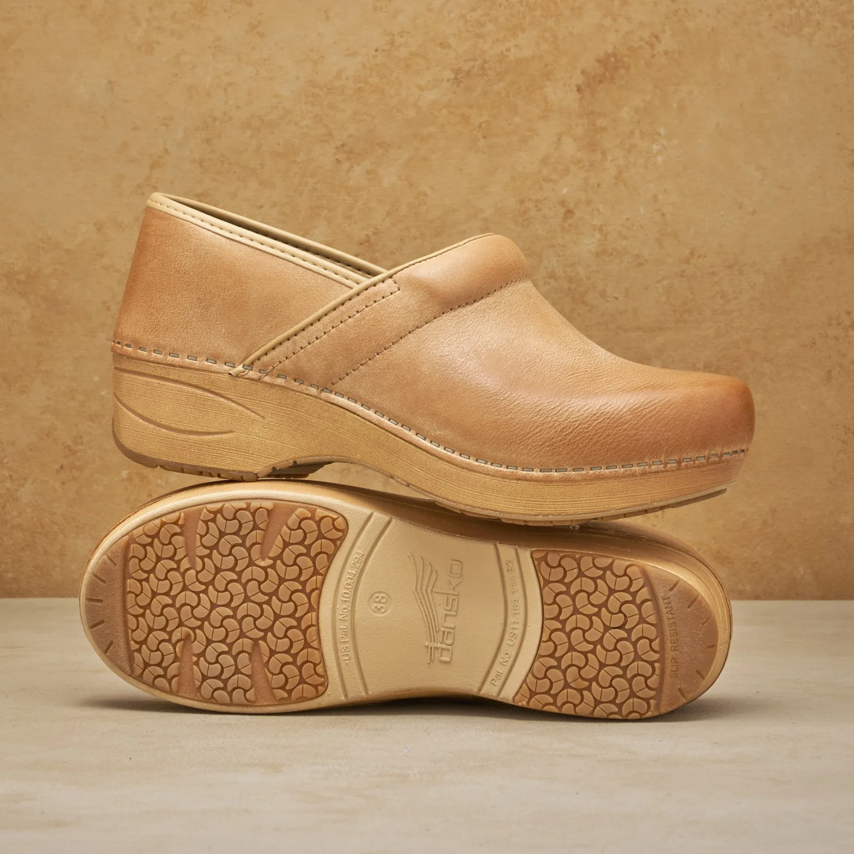 Dansko Wide XP 2.0>Women Wide|Clogs