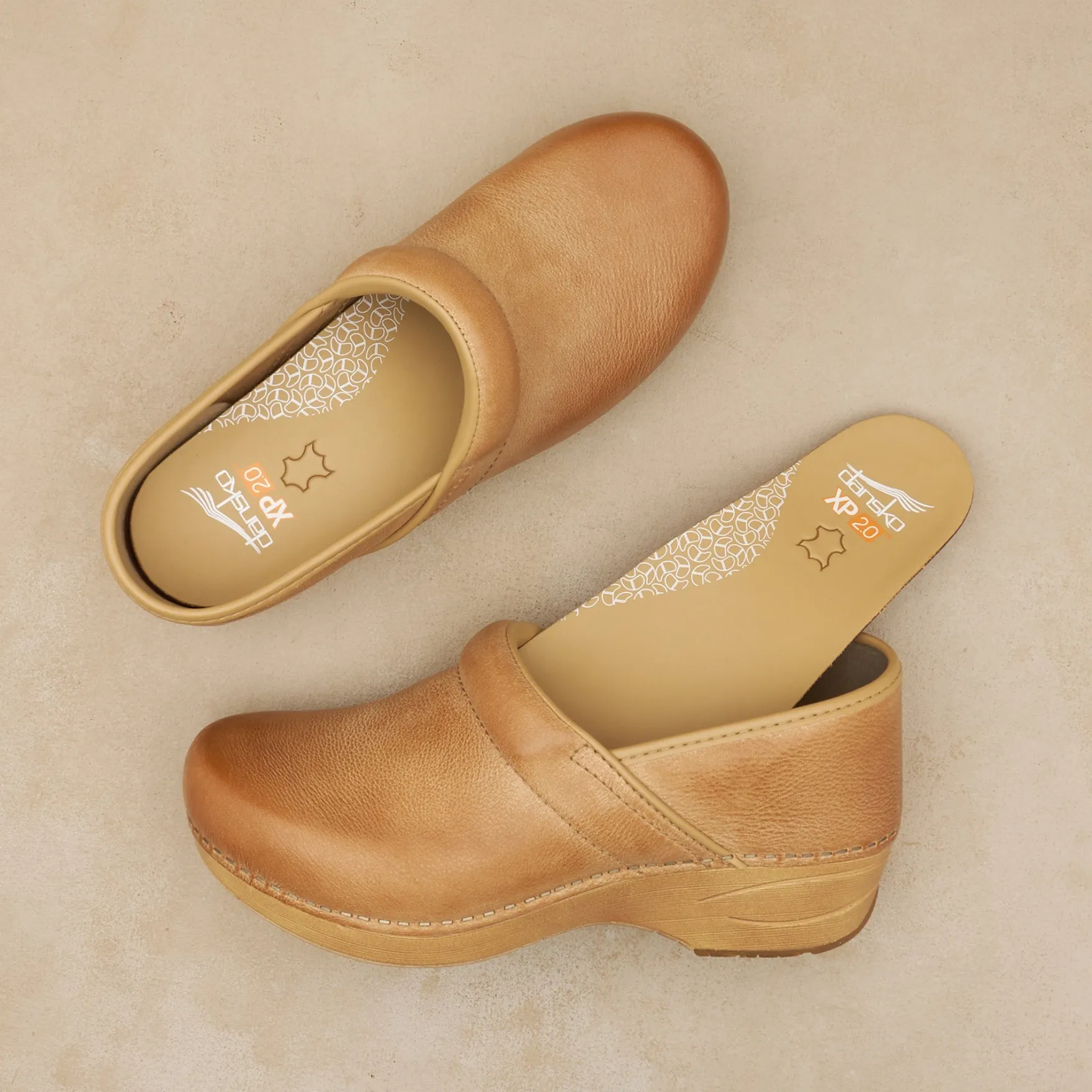 Dansko Wide XP 2.0>Women Wide|Clogs